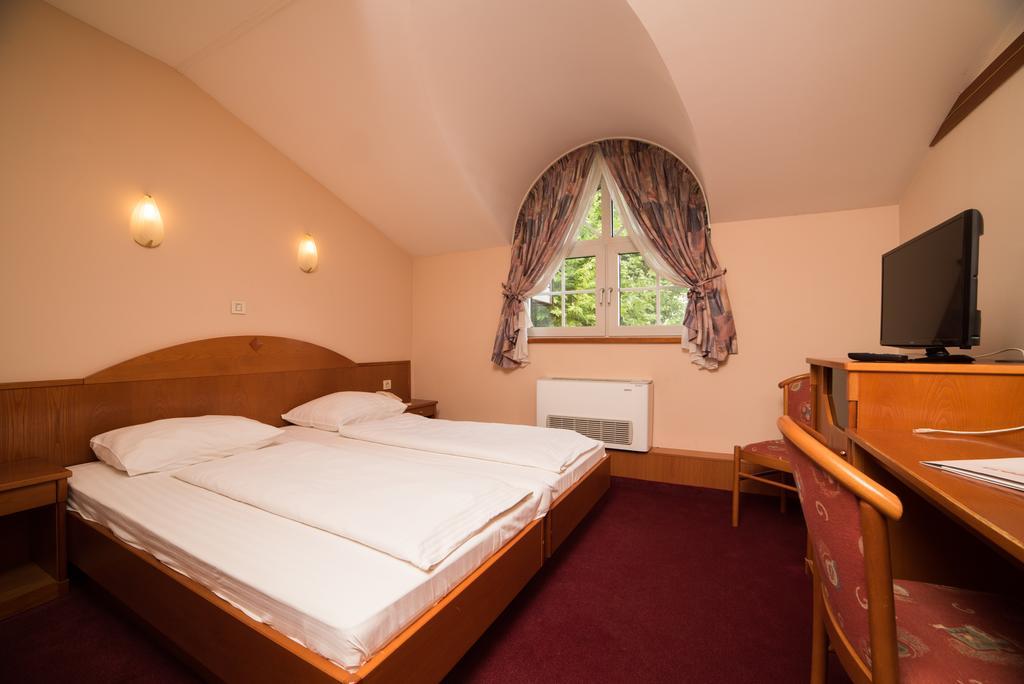 Hotel Lagus Gornji Kneginec Luaran gambar
