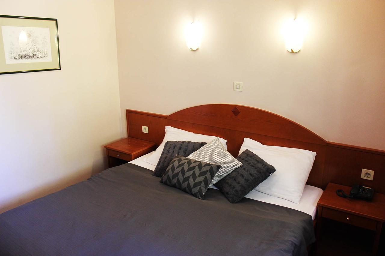 Hotel Lagus Gornji Kneginec Luaran gambar